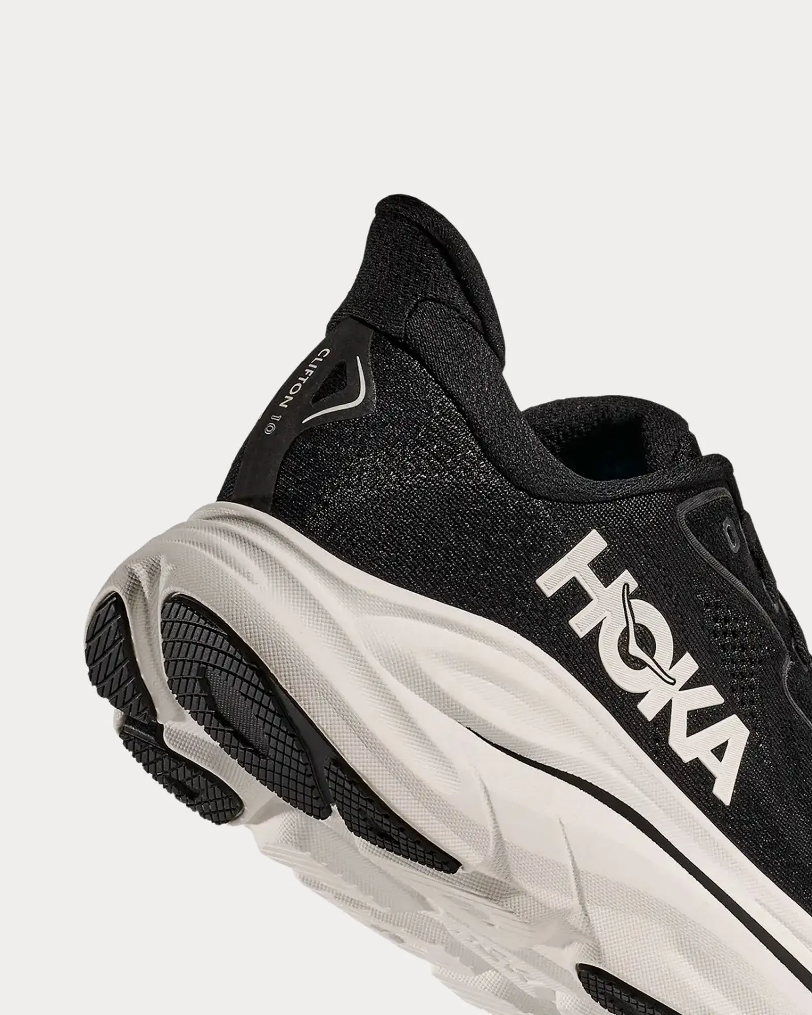 Clifton 10 Black / White Running Shoes